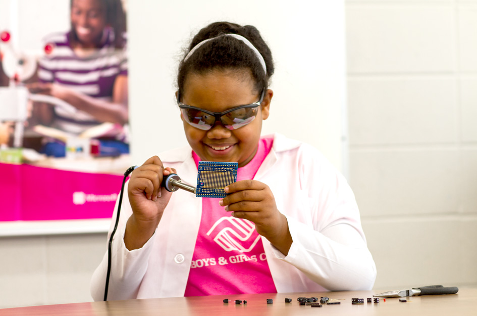 How Clubs Are Igniting Interest in STEM Among Girls