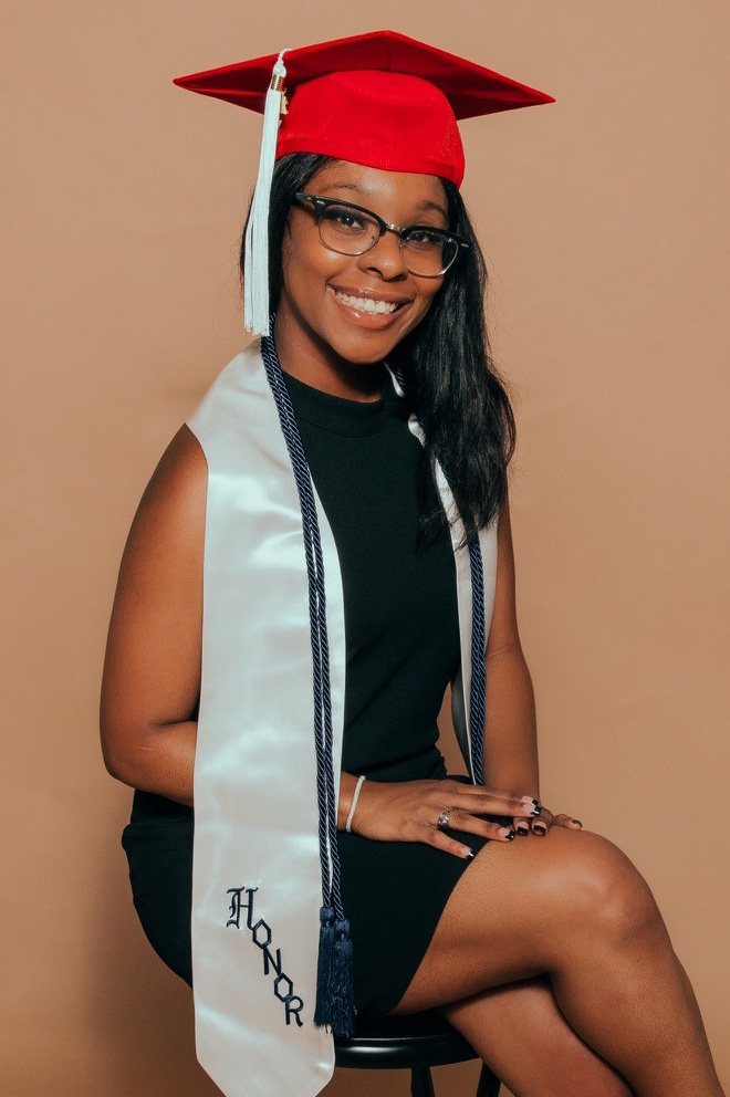 Dasia honors graduate image