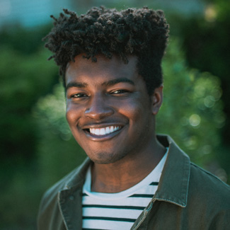 Dorian Holnes headshot