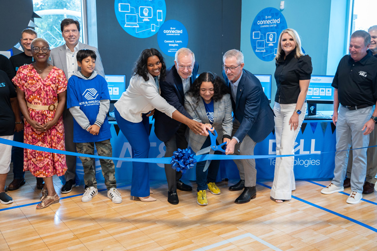 AT&T expands its Connected Learning Center