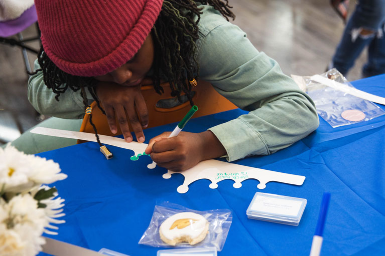 Dove Self-Esteem Project - Girls decorating their crowns