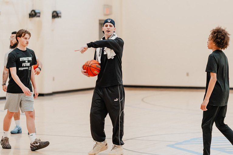 Club kids playing basketball