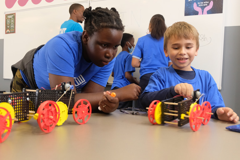 Club kids working on STEM project